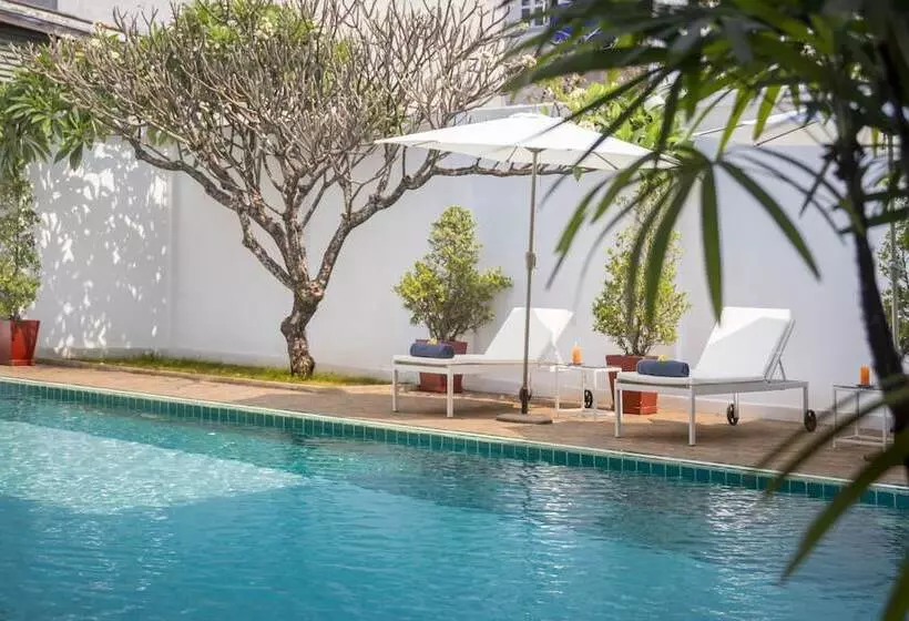 Hotelli Le Charme Vientiane