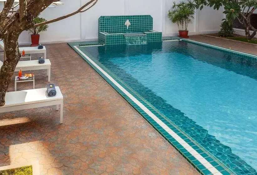 Hotelli Le Charme Vientiane