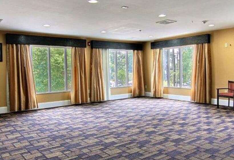 فندق Quality Inn & Suites Greenville Near Downtown