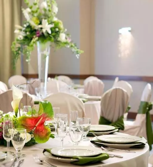 Hotel Springhill Suites By Marriott Las Vegas Convention Center