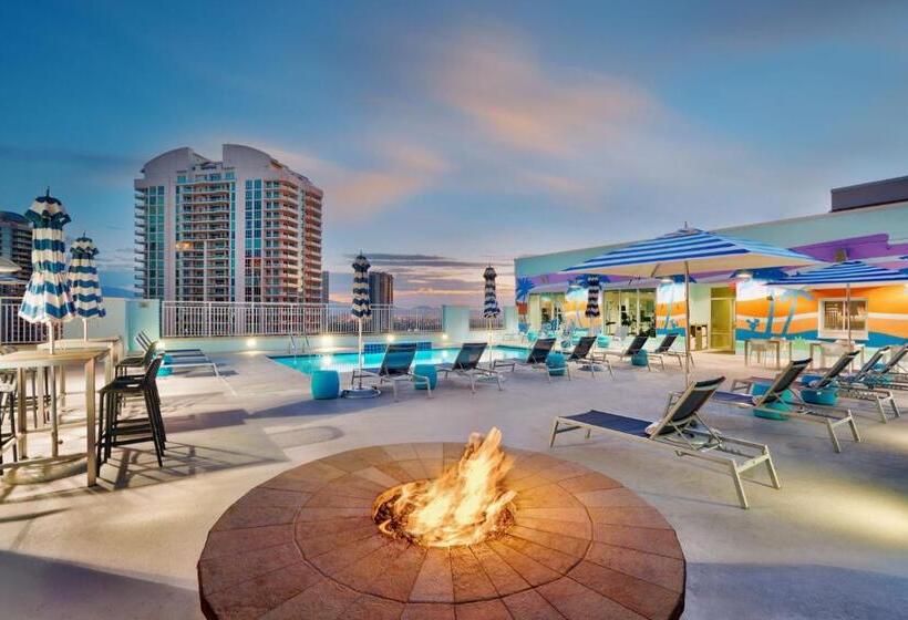 فندق Springhill Suites By Marriott Las Vegas Convention Center