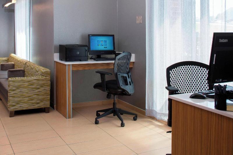 فندق Springhill Suites St. Louis Airport/earth City