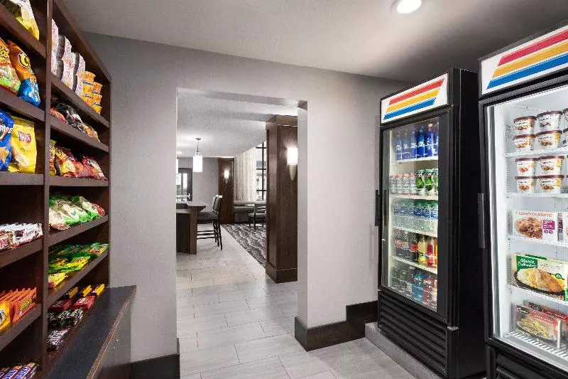 Отель Staybridge Suites Fort Wayne, An Ihg