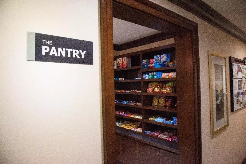 Отель Staybridge Suites Fort Wayne, An Ihg