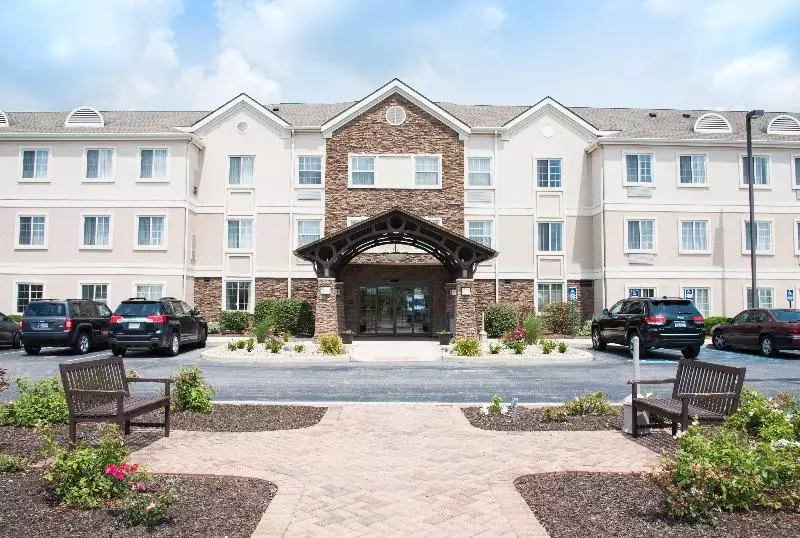 Отель Staybridge Suites Fort Wayne, An Ihg