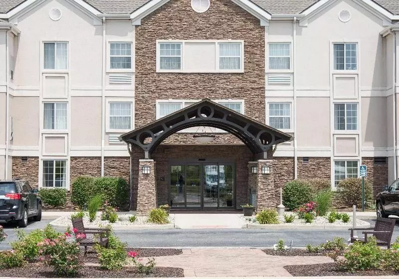 Отель Staybridge Suites Fort Wayne, An Ihg
