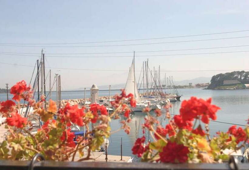 Отель Urla Pera