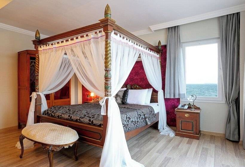 Отель Urla Pera