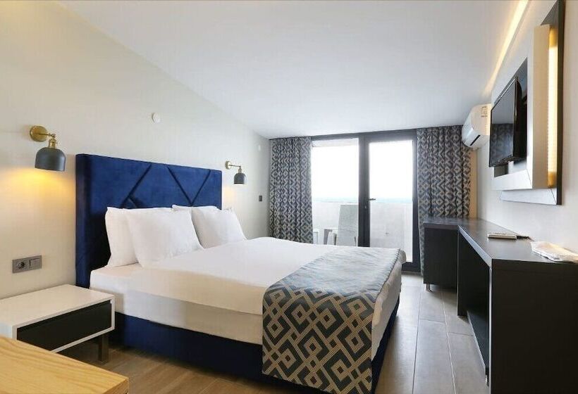 Отель Urla Pera