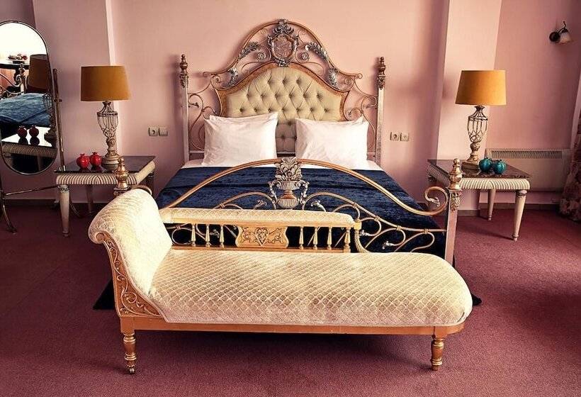 Отель Urla Pera