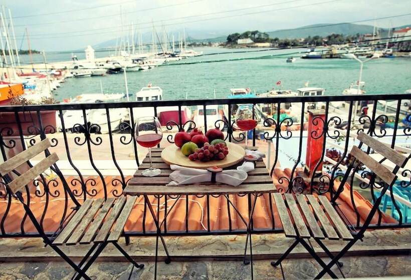 Отель Urla Pera