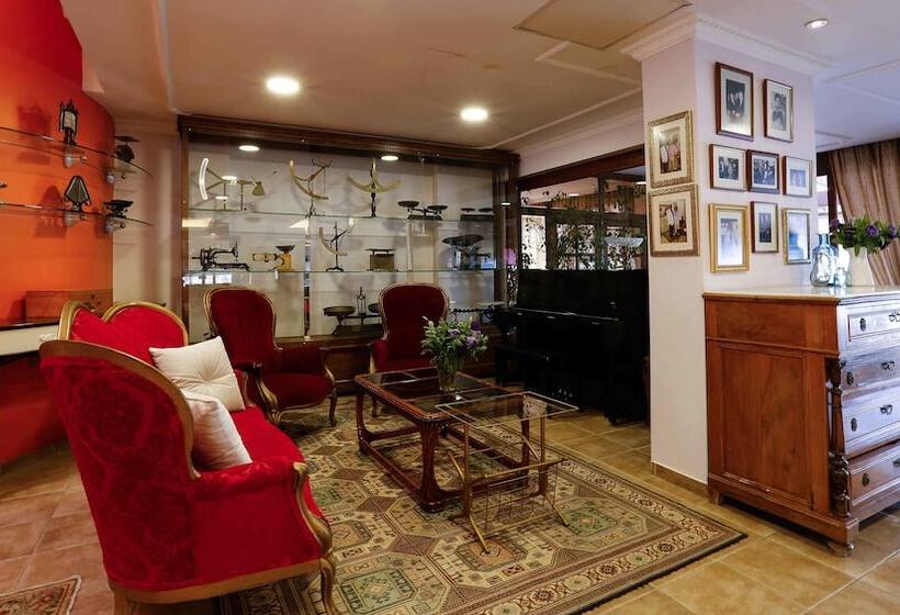 Отель Urla Pera