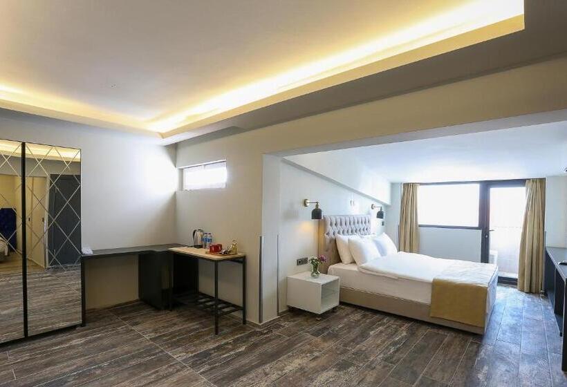 Отель Urla Pera