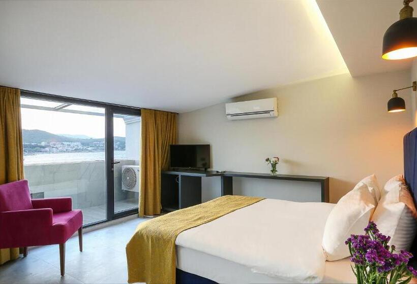 Отель Urla Pera