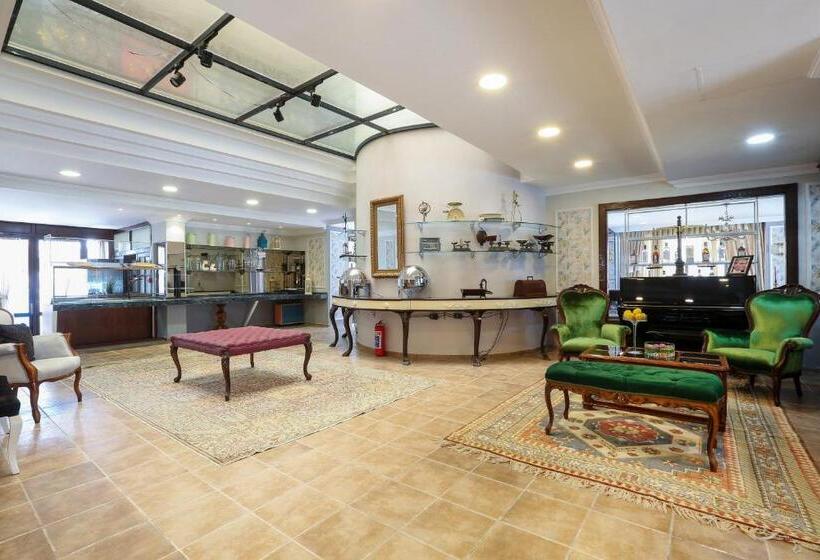 Отель Urla Pera