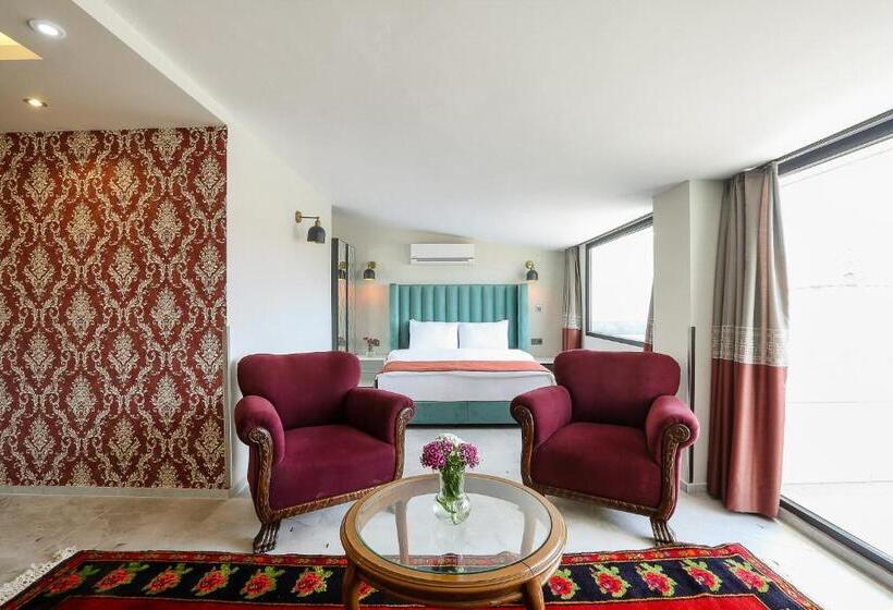 Отель Urla Pera