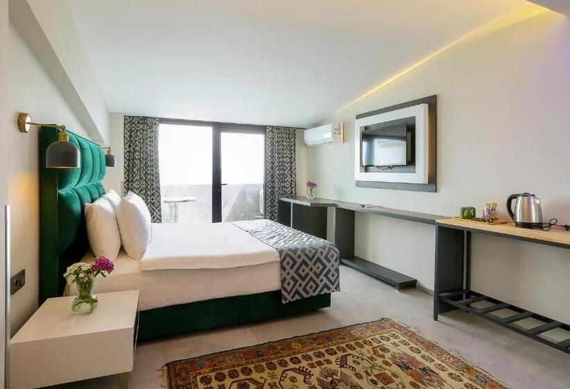 Отель Urla Pera