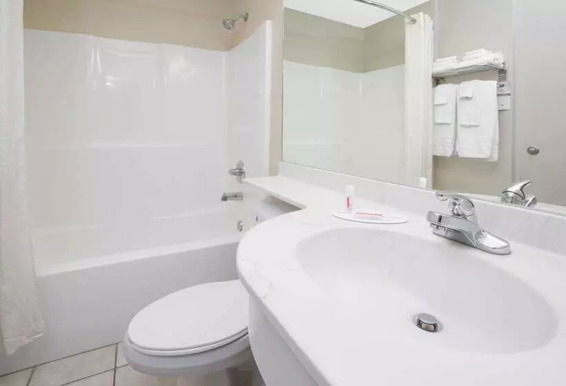 Microtel Inn & Suites By Wyndham Hattiesburg