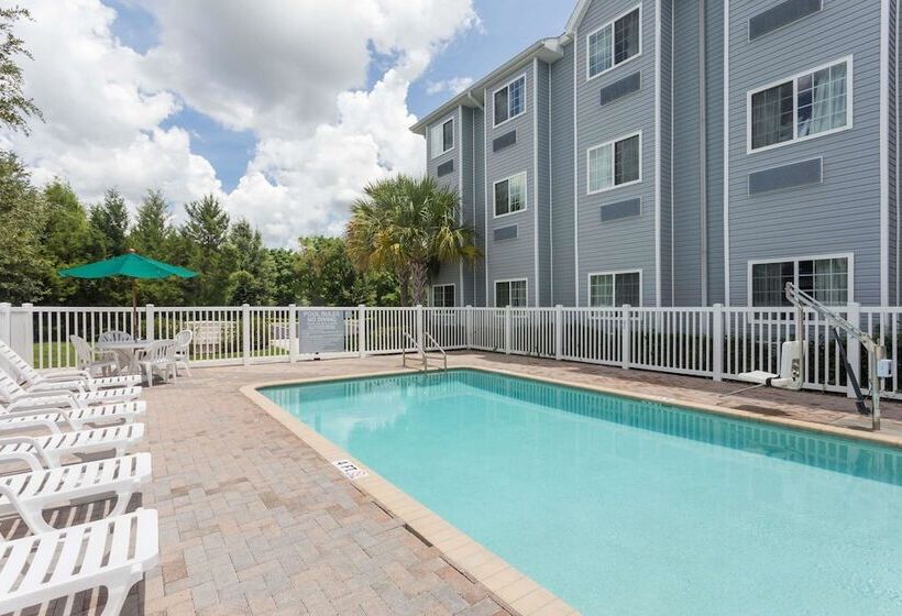 Microtel Inn & Suites By Wyndham Spring Hill/weeki Wachee