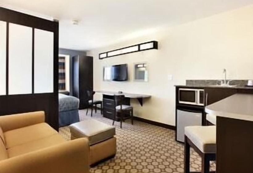 Microtel Inn & Suites By Wyndham Spring Hill/weeki Wachee