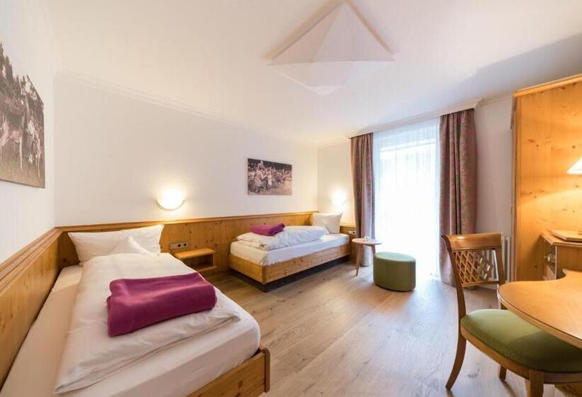 Naturparkhotel Adler