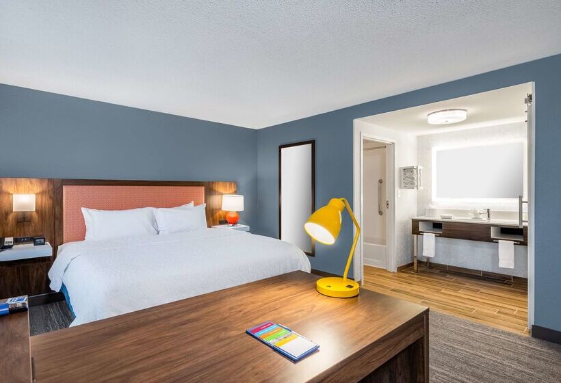 Отель Hampton Inn & Suites Hopkinsville