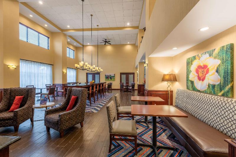 Отель Hampton Inn & Suites Hopkinsville