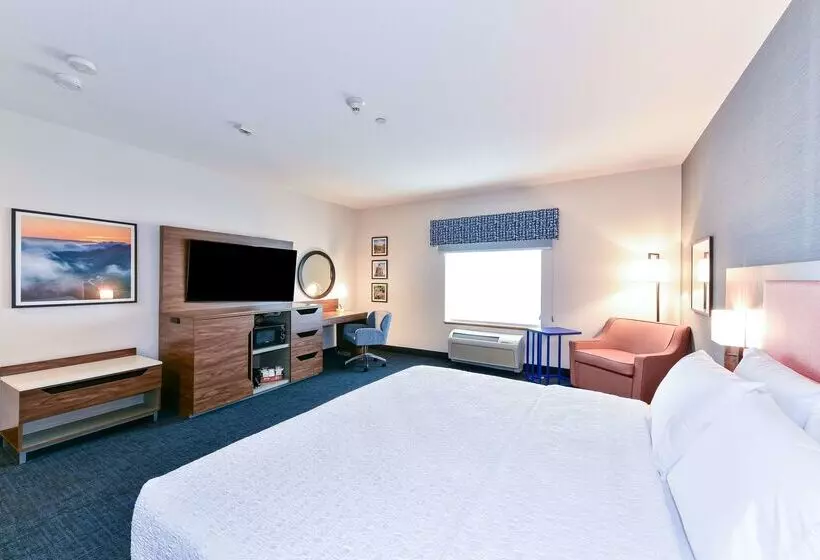 هتل Hampton Inn & Suites Pittsburg, Ca