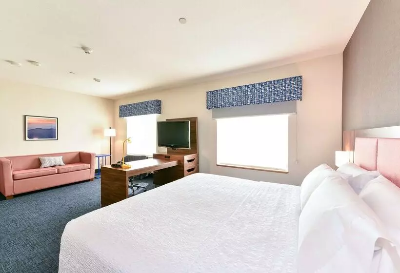 هتل Hampton Inn & Suites Pittsburg, Ca