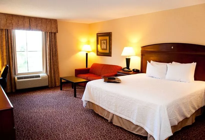 Отель Hampton Inn East Windsor