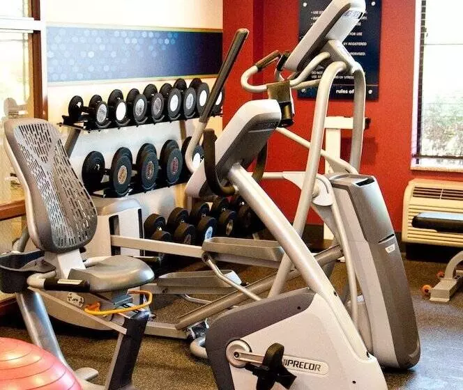 Отель Hampton Inn East Windsor