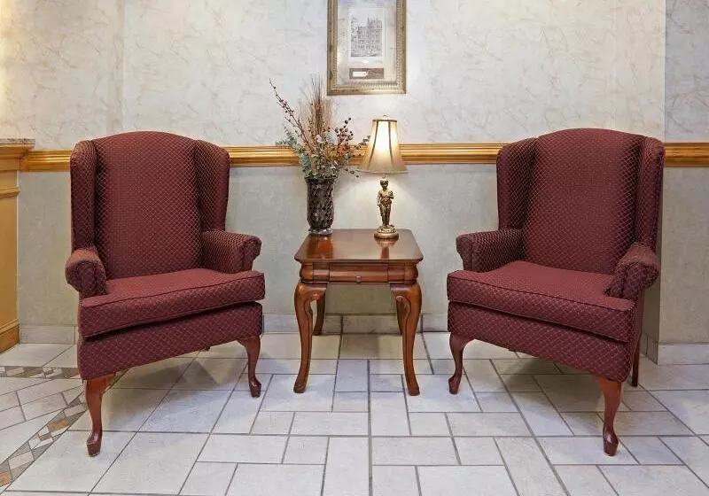 호텔 Holiday Inn Express & Suites Wilson Downtown, An Ihg