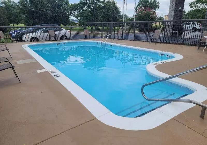 호텔 Holiday Inn Express & Suites Wilson Downtown, An Ihg