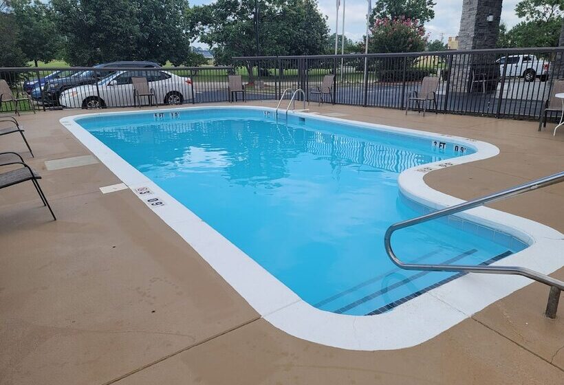 酒店 Holiday Inn Express & Suites Wilson Downtown, An Ihg