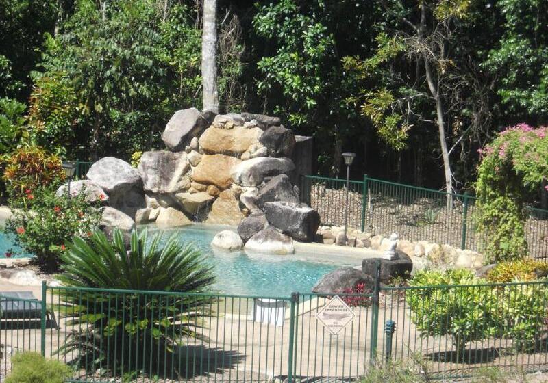 ホテル Licuala Lodge