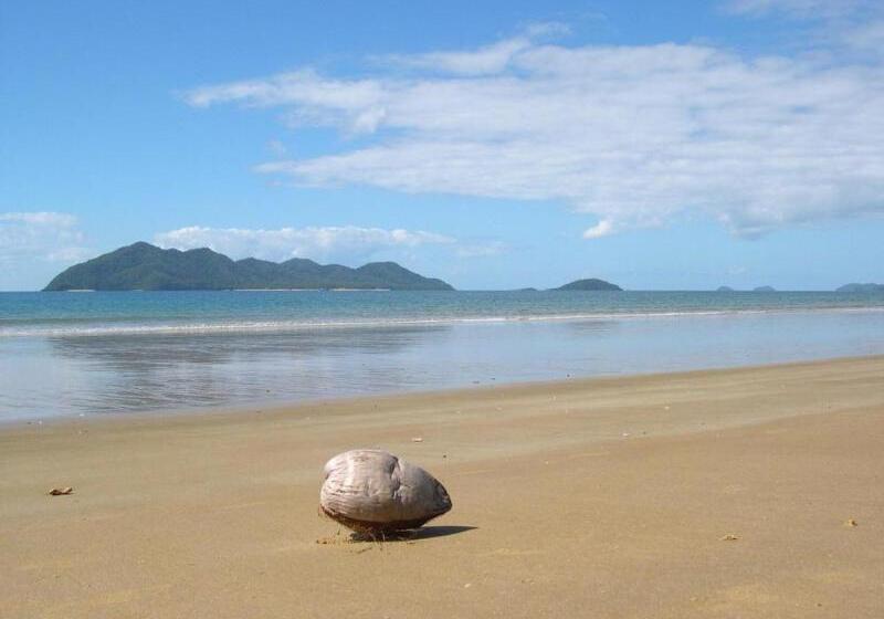 ホテル Licuala Lodge