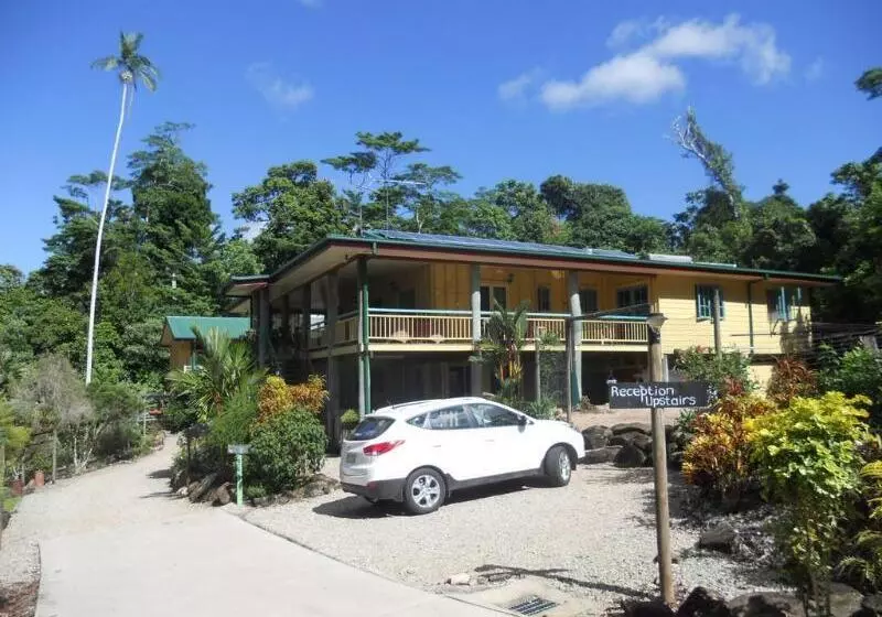 호텔 Licuala Lodge