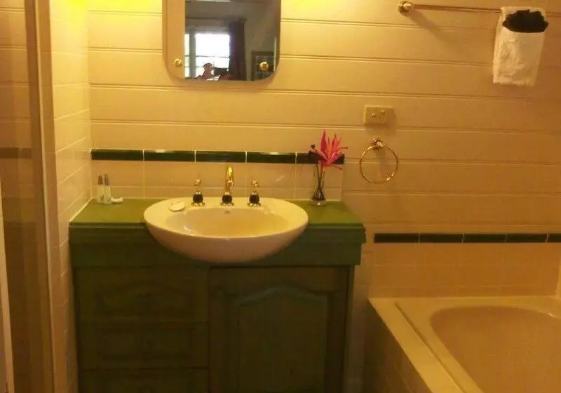 호텔 Licuala Lodge