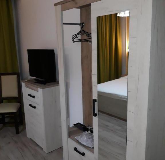 فندق Pensiunea Sydney