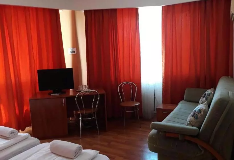 هتل Pensiunea Sydney