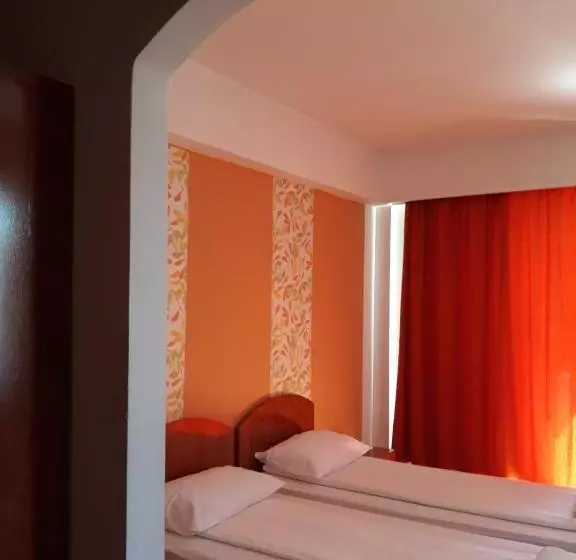 هتل Pensiunea Sydney