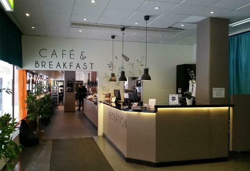 هتل Vandrarhem Uppsala Centralstation