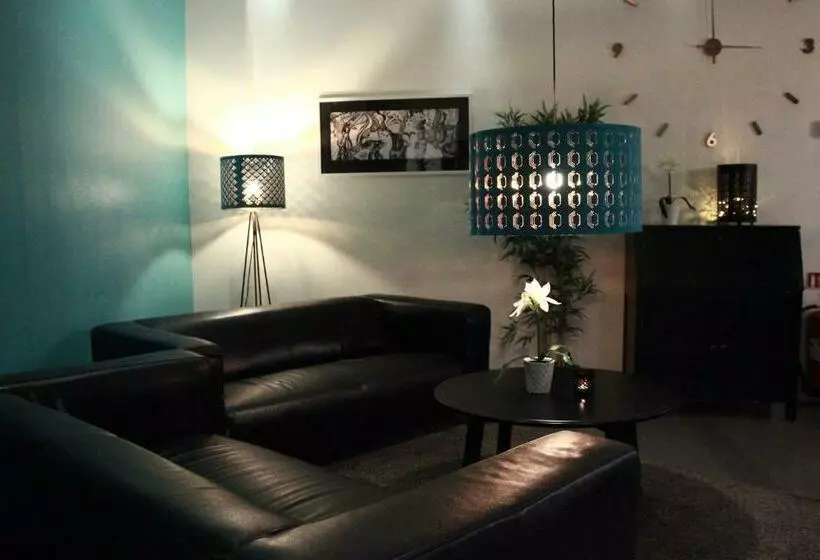 Hotel Vandrarhem Uppsala Centralstation