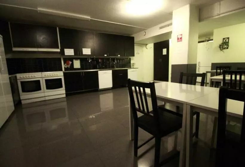 Hotel Vandrarhem Uppsala Centralstation