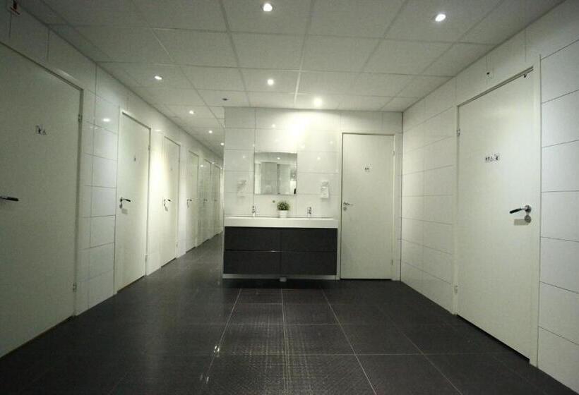 هتل Vandrarhem Uppsala Centralstation