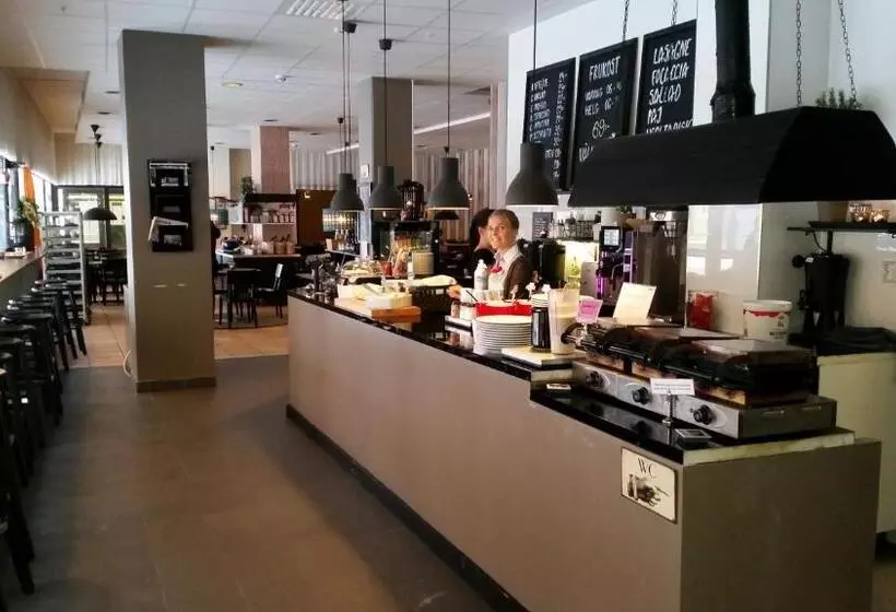 Hotel Vandrarhem Uppsala Centralstation