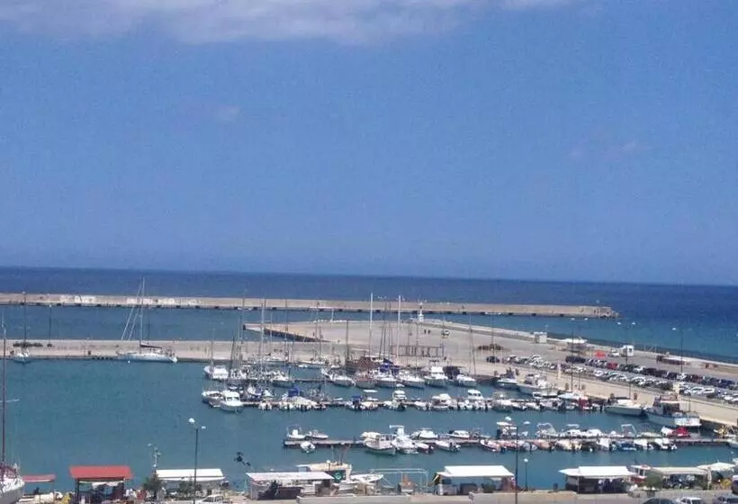 Jason Hotel Apartments