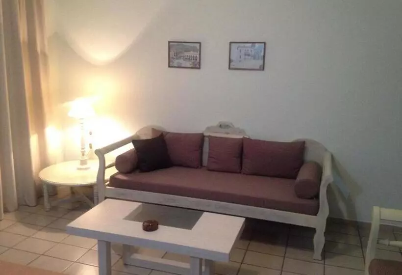 Jason Hotel Apartments