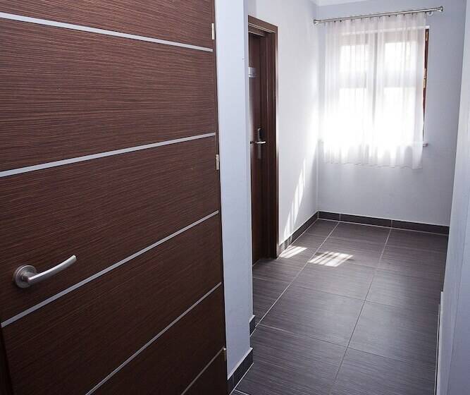 צימר Great Polonia Dwarf Wrocław