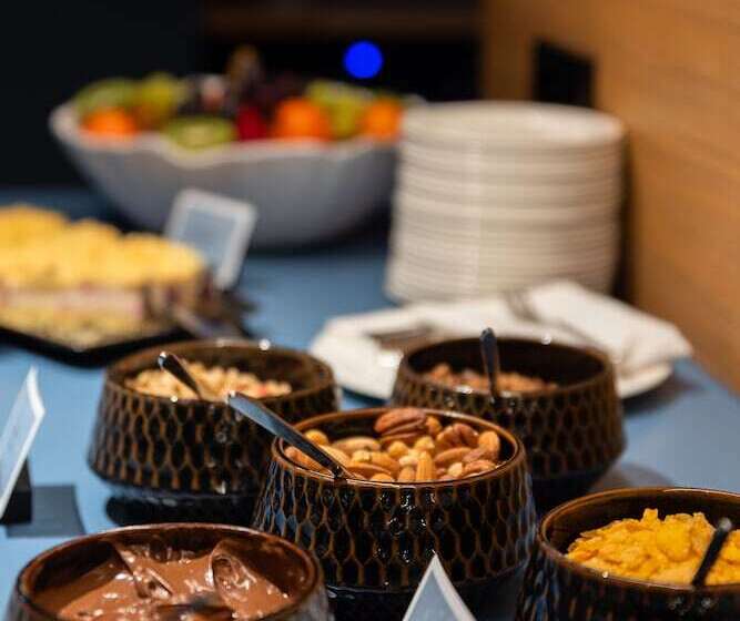 Art Hotel Pallas By Tartuhotels